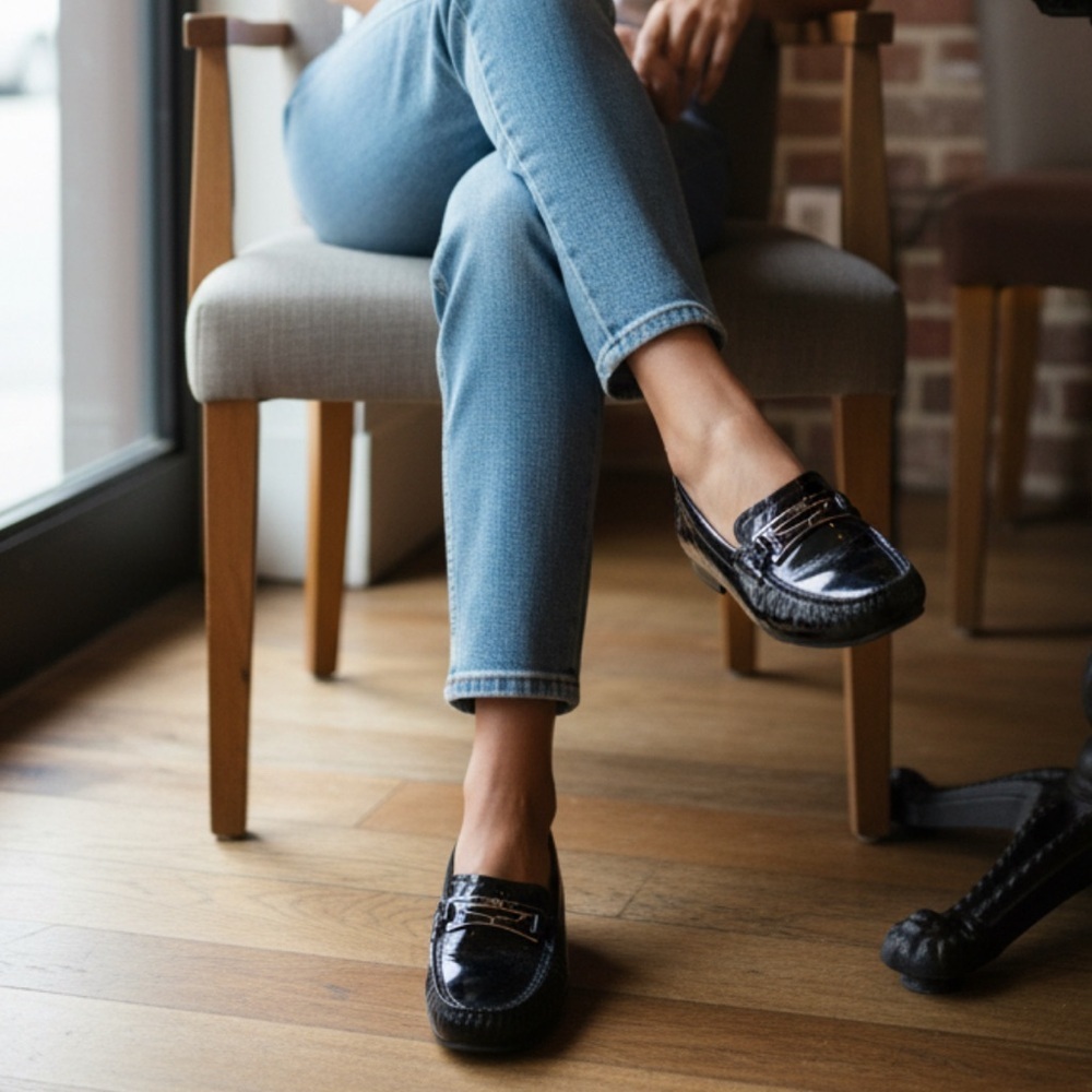 Tod’s Gommino driving patent leather loafers - Picture 2 of 12